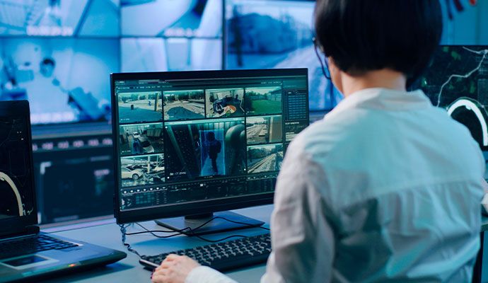Expert monitoring on screen