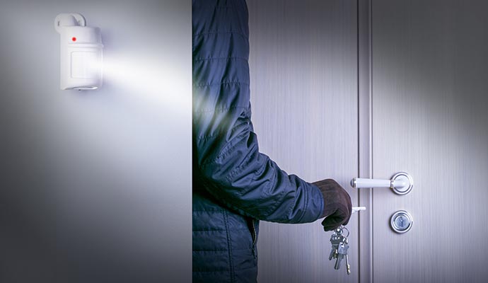 Home security intrusion alert